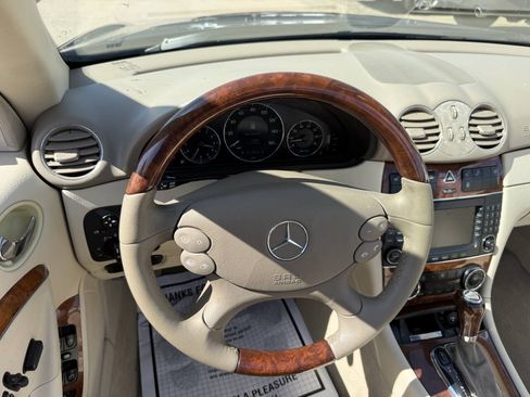 Used 2007 Mercedes-Benz CLK 350 Cabriolet image 21