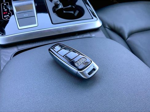 Used 2020 Audi Q7 3.0T Premium w/ Convenience Package image 15