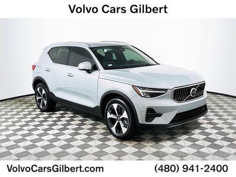 Used 2025 Volvo XC40 B5 Core w/ Protection Package Premier image 1
