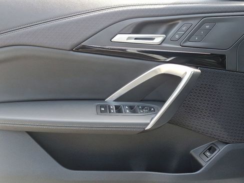 Used 2025 BMW X2 xDrive28i image 13