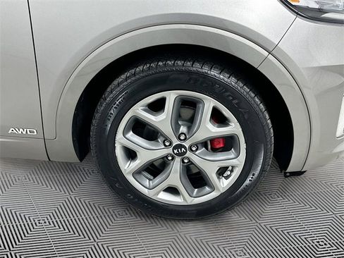 Used 2019 Kia Sorento SX image 24