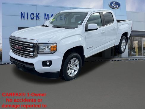 Used 2018 GMC Canyon SLE w/ SLE Convenience Package image 2