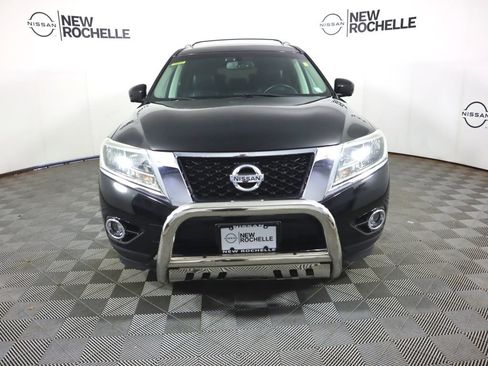 Used 2015 Nissan Pathfinder Platinum w/ Cargo Package image 2