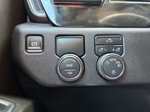 Used 2025 Chevrolet Silverado 1500 LT image 28