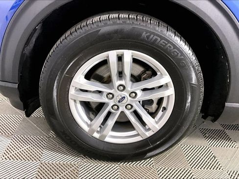 Certified 2023 Ford Explorer XLT w/ Equipment Group 202A RWD image 7