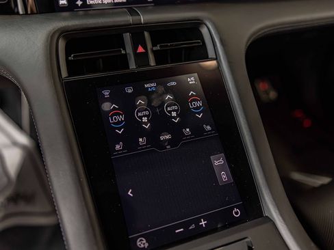 Used 2022 Porsche Taycan GTS image 31