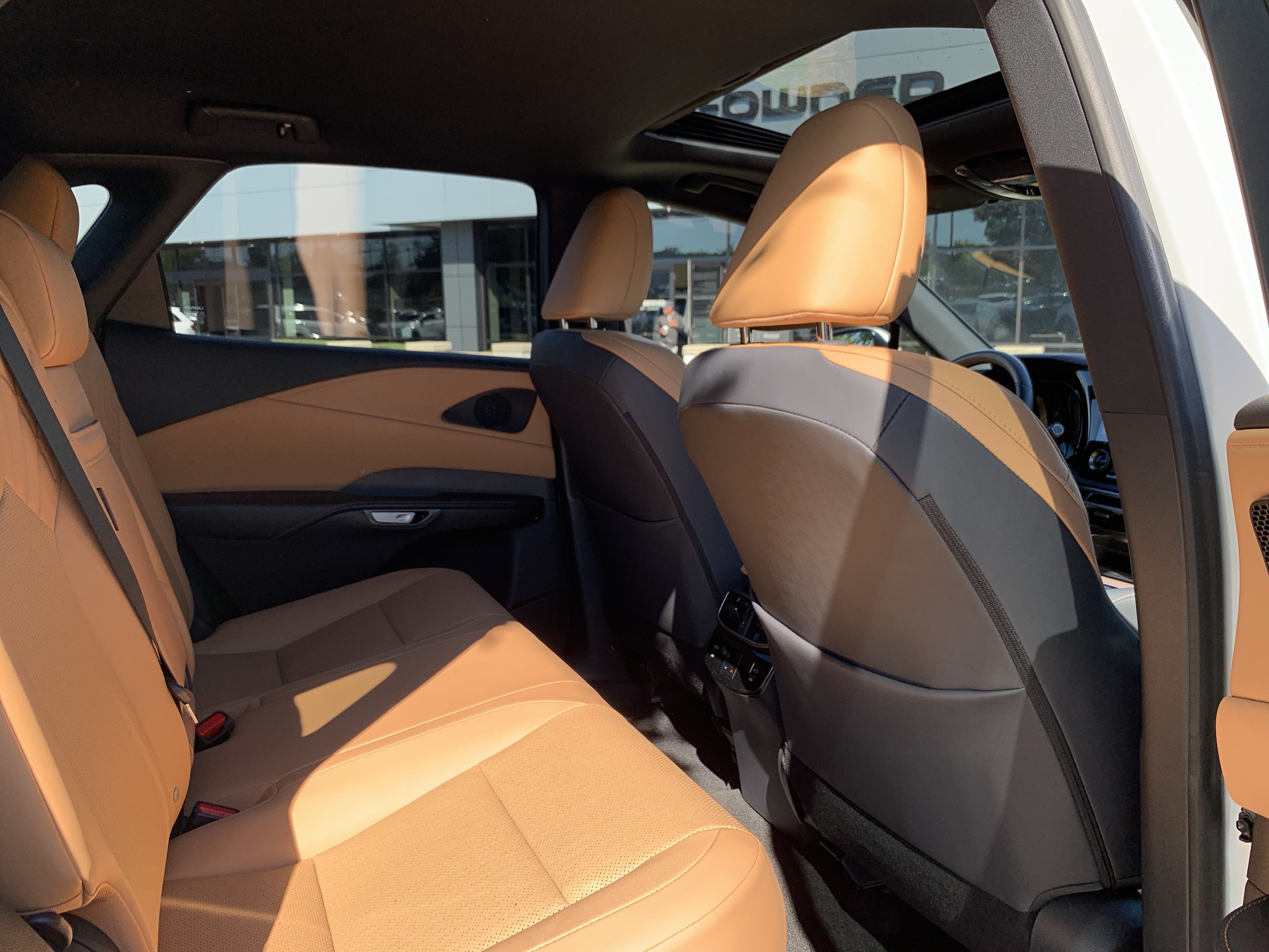 Used 2026 Lexus RX 350 Premium w/ Accessory Package (Z1) FWD image 33