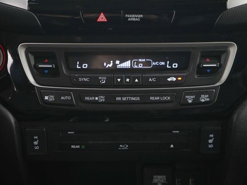 Used 2017 Honda Pilot Touring image 20