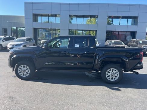 New 2025 Toyota Tacoma SR5 image 3