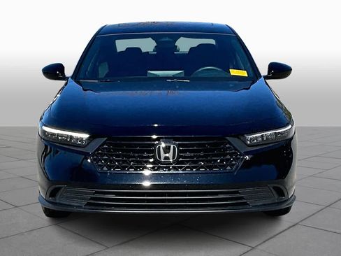 Used 2025 Honda Accord Sport image 4