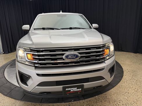 Used 2019 Ford Expedition Max XLT w/ Equipment Group 202A AWD/4WD image 13