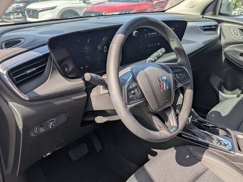 Certified 2025 Buick Encore GX Preferred w/ Advanced Technology Package FWD image 11