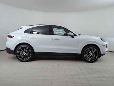 New 2026 Porsche Cayenne Coupe image 8