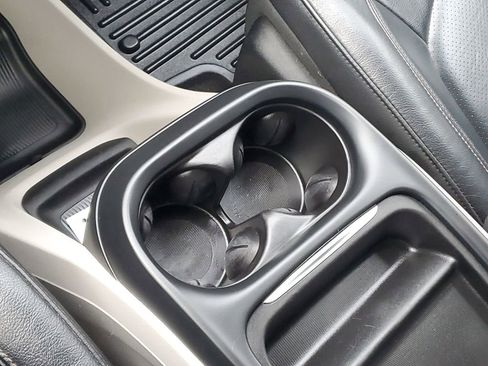 Used 2018 Chrysler Pacifica Touring-L image 24