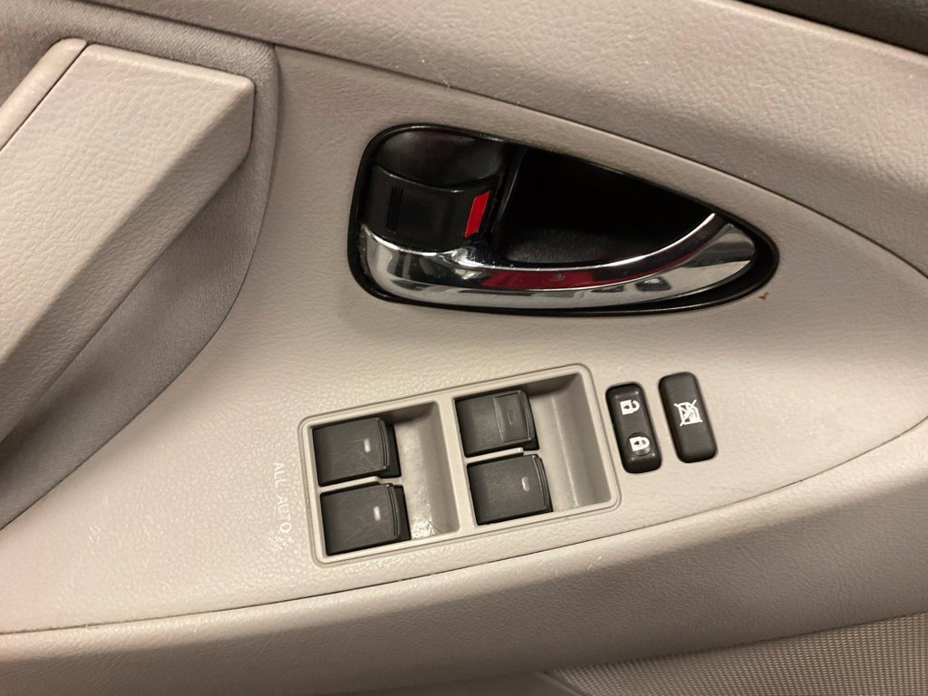 Used 2011 Toyota Camry LE w/ LE Extra-Value Pkg FWD image 12