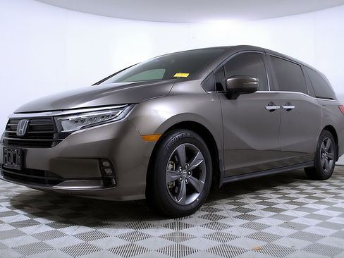 Used 2021 Honda Odyssey EX image 2