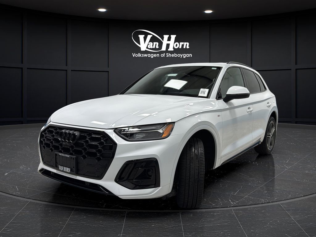 Used 2025 Audi Q5 e Premium Plus w/ Premium Plus Package AWD/4WD image 3