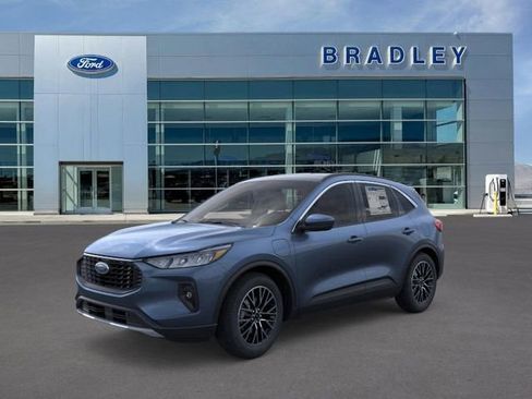 New 2025 Ford Escape SE image 1