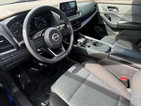 Certified 2023 Nissan Rogue SV image 2