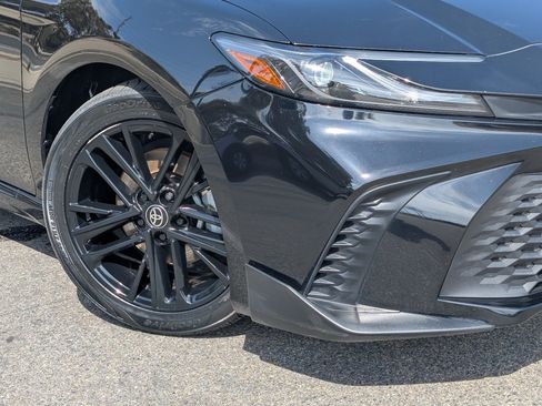 Used 2025 Toyota Camry SE FWD image 10