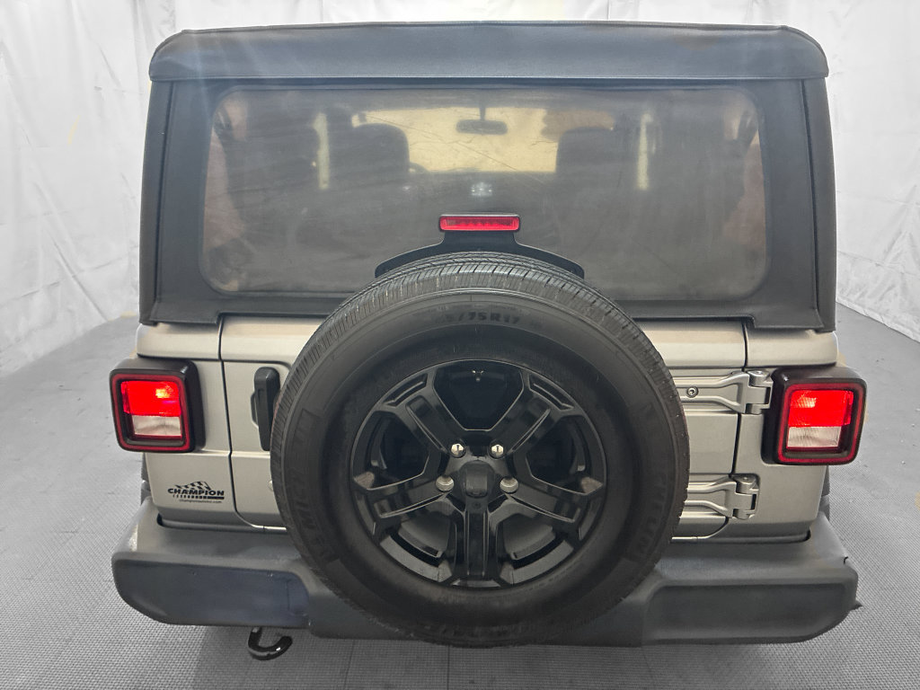Used 2019 Jeep Wrangler Sport AWD/4WD image 5