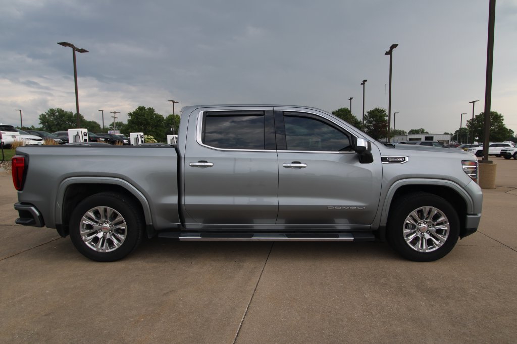 Used 2024 GMC Sierra 1500 Denali w/ Technology Package RWD image 4