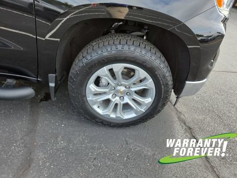 Used 2025 Chevrolet Silverado 1500 LTZ AWD/4WD image 19