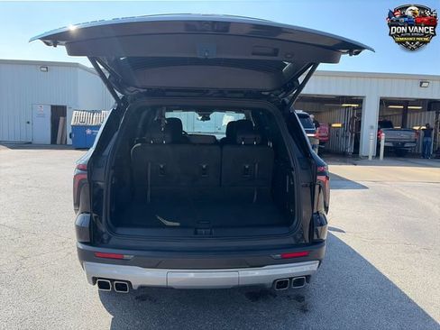 Used 2024 Chevrolet Traverse LT AWD/4WD image 21