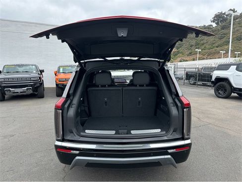 New 2026 Cadillac Vistiq Luxury image 30