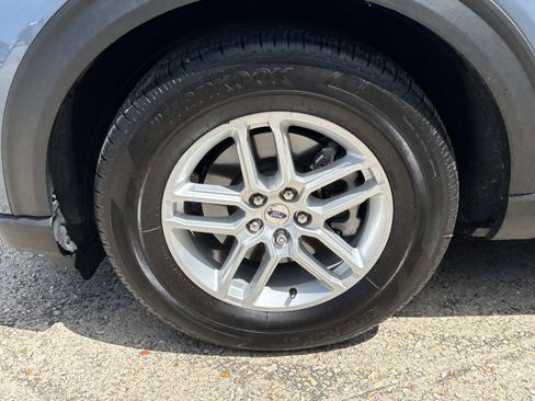 Certified 2026 Ford Explorer Active w/ Active Comfort Package RWD image 4