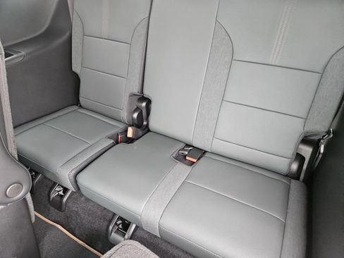New 2026 GMC Acadia AT4 w/ Luxury Package AWD/4WD image 21