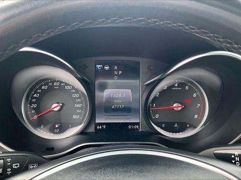 Used 2019 Mercedes-Benz GLC 300 4MATIC image 26