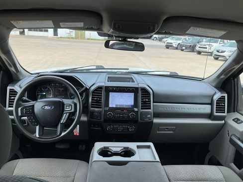 Used 2020 Ford F250 XLT AWD/4WD image 3
