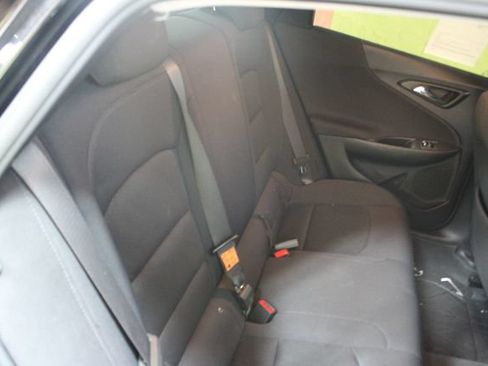 Used 2022 Chevrolet Malibu RS FWD image 9