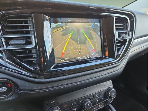 Used 2022 Dodge Durango SXT image 17