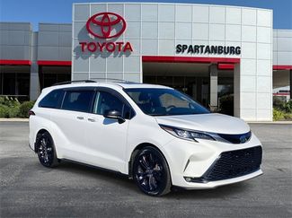 Used 2021 Toyota Sienna XSE video 1