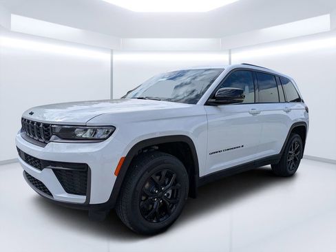 New 2026 Jeep Grand Cherokee 4WD image 7