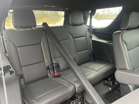 Used 2023 Chevrolet Tahoe Premier w/ Advanced Technology Package image 20