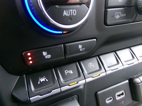 Used 2021 Chevrolet Silverado 1500 LT w/ Max Trailering Package AWD/4WD image 30