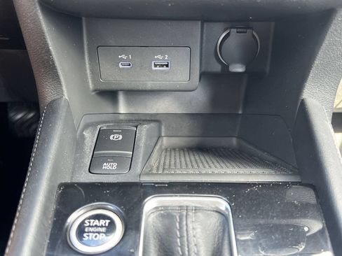 Used 2021 Nissan Kicks SR FWD image 8