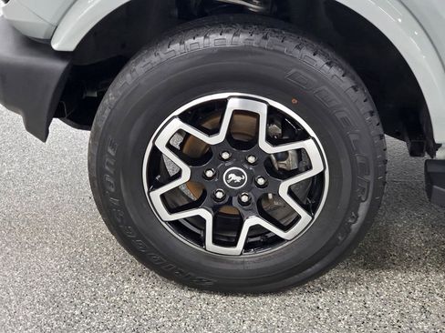 Used 2022 Ford Bronco Outer Banks image 8