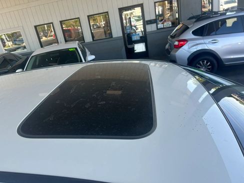 Used 2018 Honda CR-V EX image 3