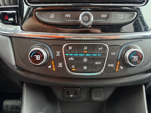 Used 2018 Chevrolet Traverse LT w/ LPO, Floor Liner Package AWD/4WD image 29