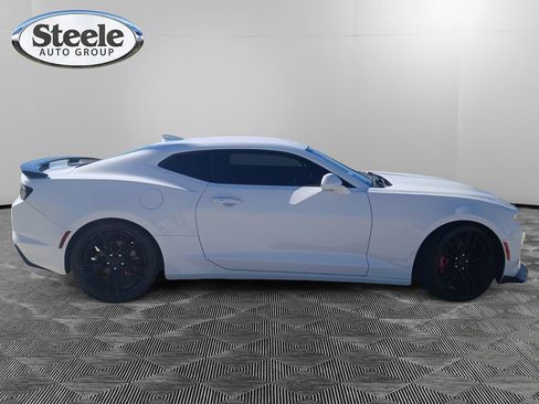 Used 2020 Chevrolet Camaro LT w/ RS Package image 6