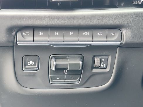 New 2026 Cadillac Escalade Platinum Sport AWD/4WD image 17