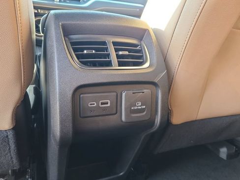 Used 2024 Chevrolet Blazer Premier FWD image 12