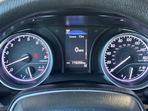 Used 2018 Toyota Camry FWD image 20