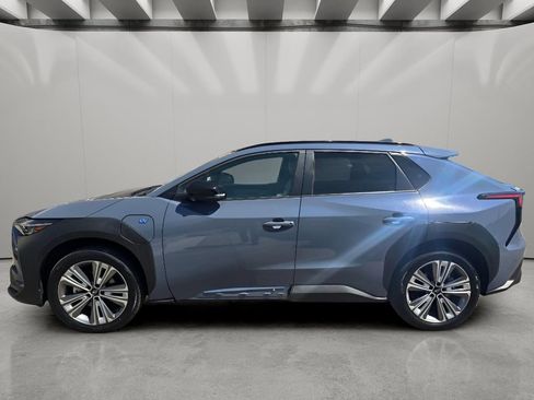 Used 2023 Subaru Solterra AWD image 4