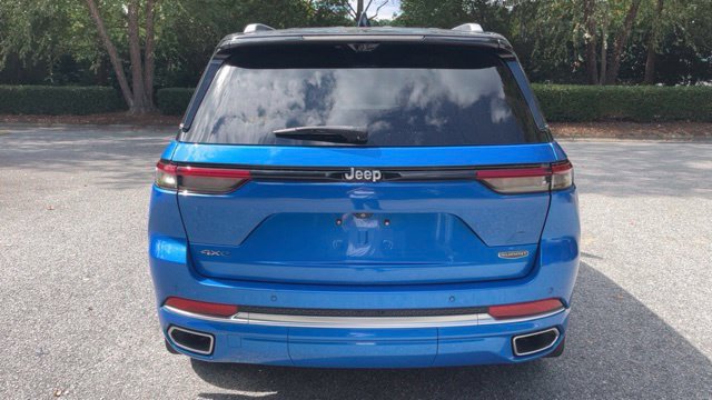 Used 2023 Jeep Grand Cherokee Summit AWD/4WD image 8