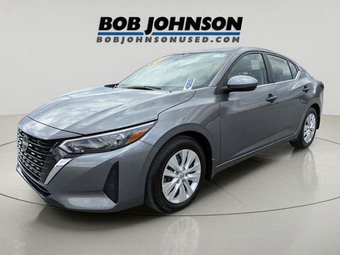Used 2024 Nissan Sentra S FWD image 7
